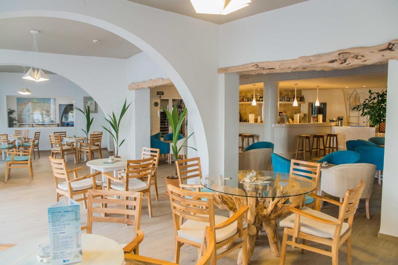 Hotel Tagomago San Antonio  Bagian luar foto