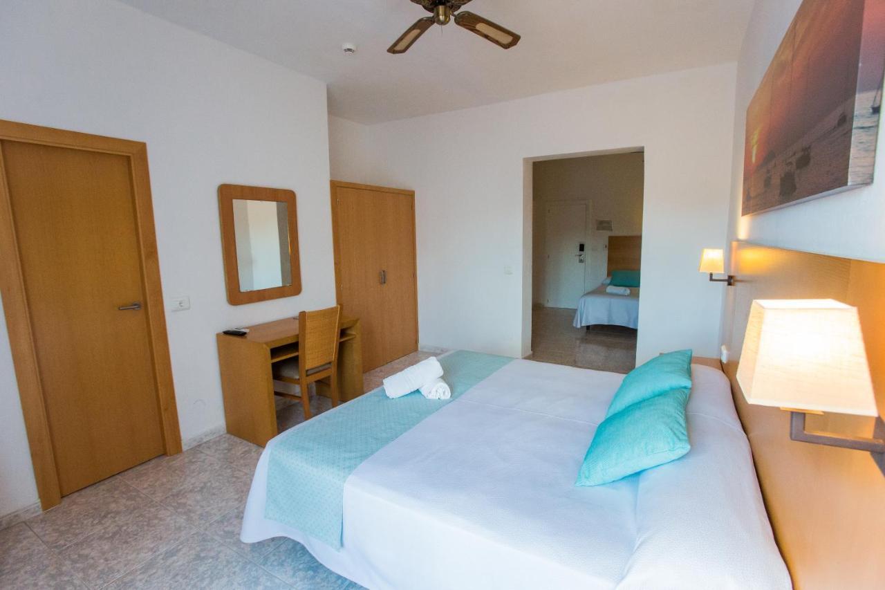 Hotel Tagomago San Antonio  Bagian luar foto