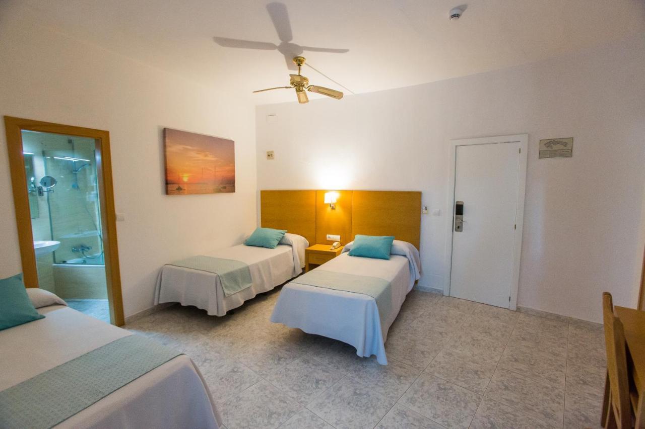 Hotel Tagomago San Antonio  Bagian luar foto
