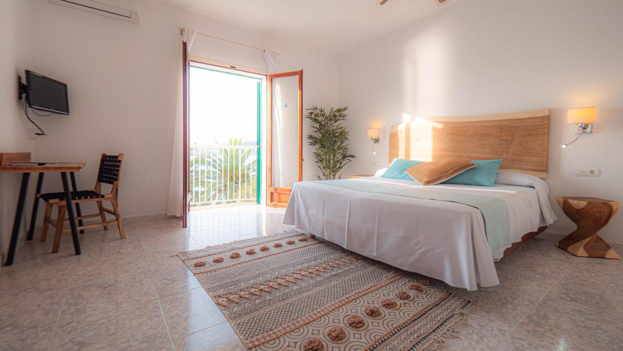 Hotel Tagomago San Antonio  Bagian luar foto