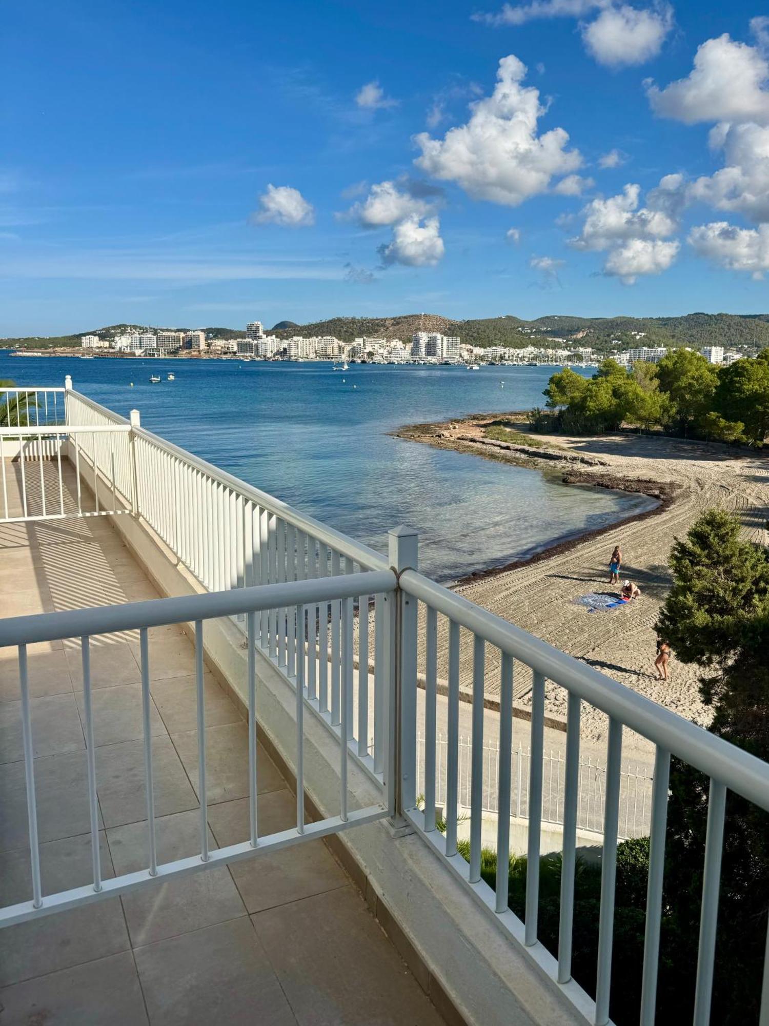 Hotel Tagomago San Antonio  Bagian luar foto