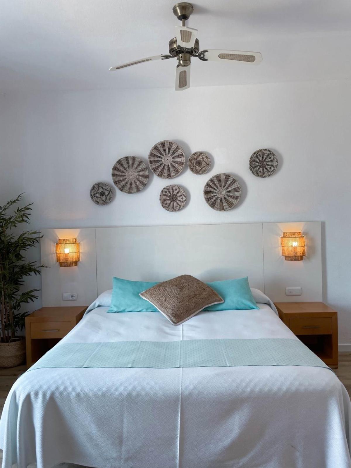 Hotel Tagomago San Antonio  Bagian luar foto